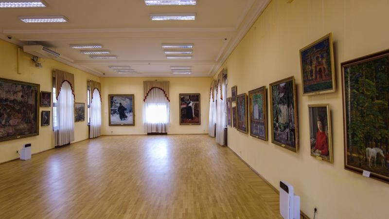 Зал художественной выставки